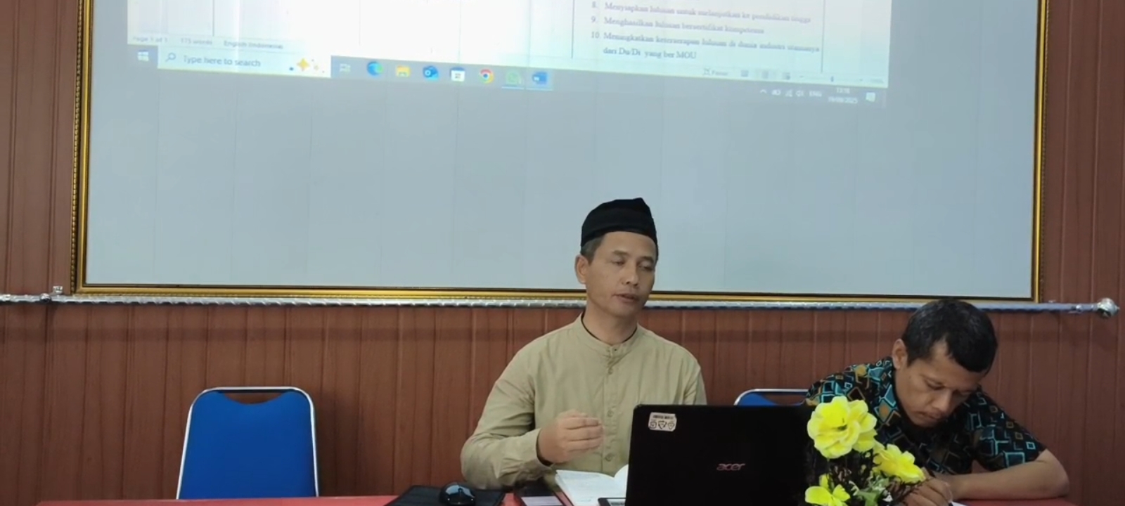 Rapat_Perumusan_Visi_Misi_Sekolah_Screenshot_20250930_065358_Video_Player.jpg